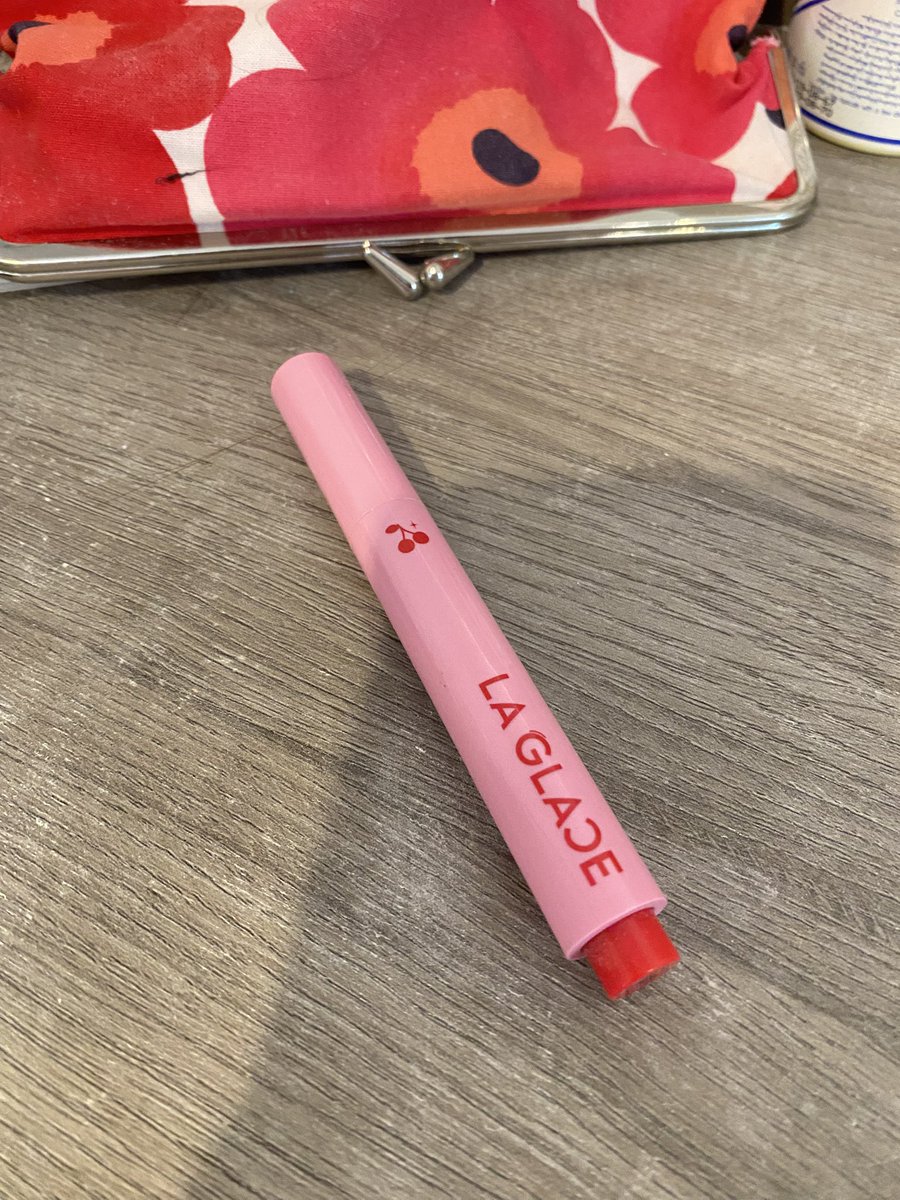 bevanillaco's tweet photo. ส่งต่อลิปlaglace สี08 ชมพูอมม่วง (cool tone)👍🏻 90รส✨ใช้ไป2-3ครั้งค่า เหลือ 98%++
#ส่งต่อลากลาส #laglace #ส่งต่อlaglace https://t.co/2vBkthCCBN