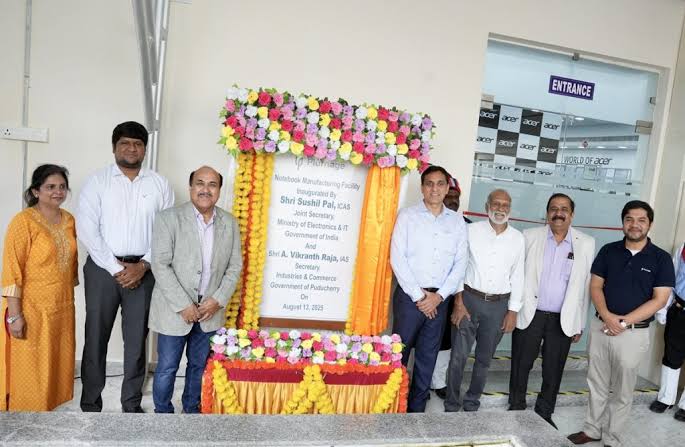 InfraTalksYT's tweet photo. Acer Expands Domestic IT Hardware Production with New Puducherry Facility 💻🇮🇳
In partnership with Plumage Solutions, Acer’s new plant will make monitors, desktops, servers & 3L laptops/year, boosting local jobs & manufacturing.
#Acer #MakeInIndia #Puducherry #ITHardware #ElectronicsManufacturing #DigitalIndia