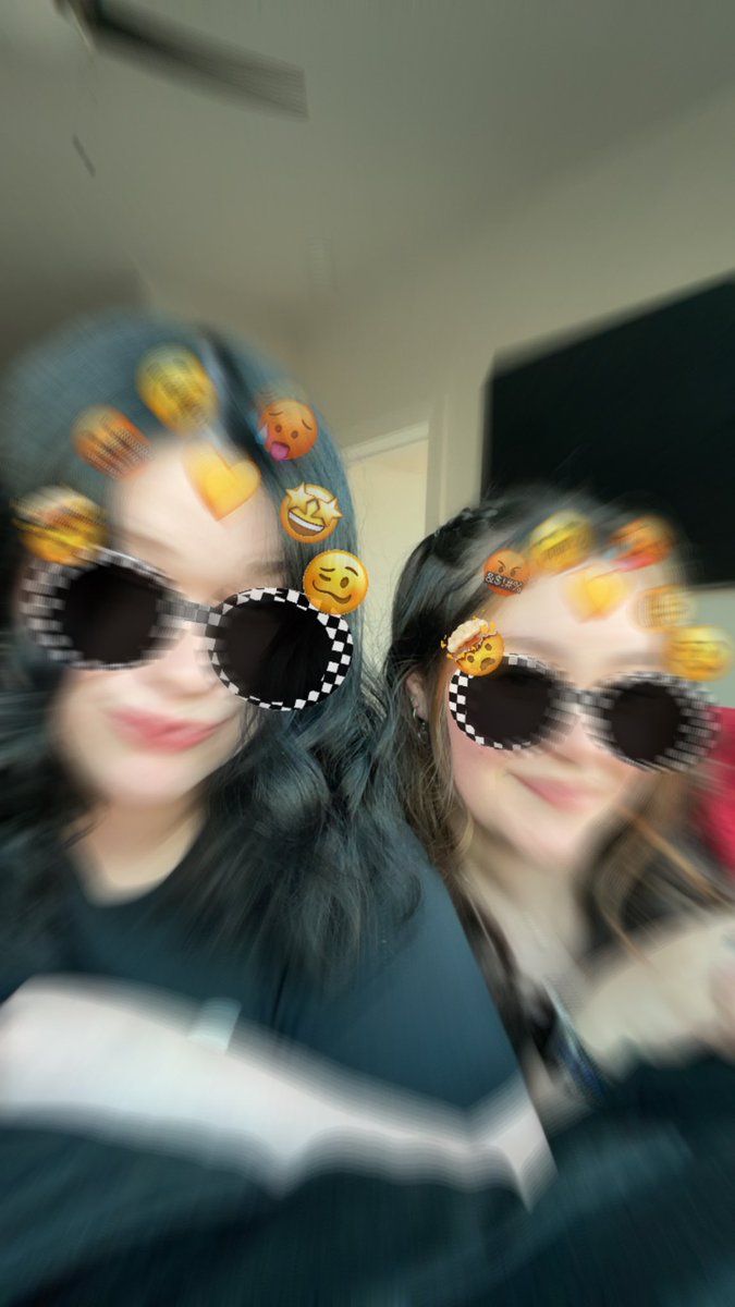 ePrincess tweet media