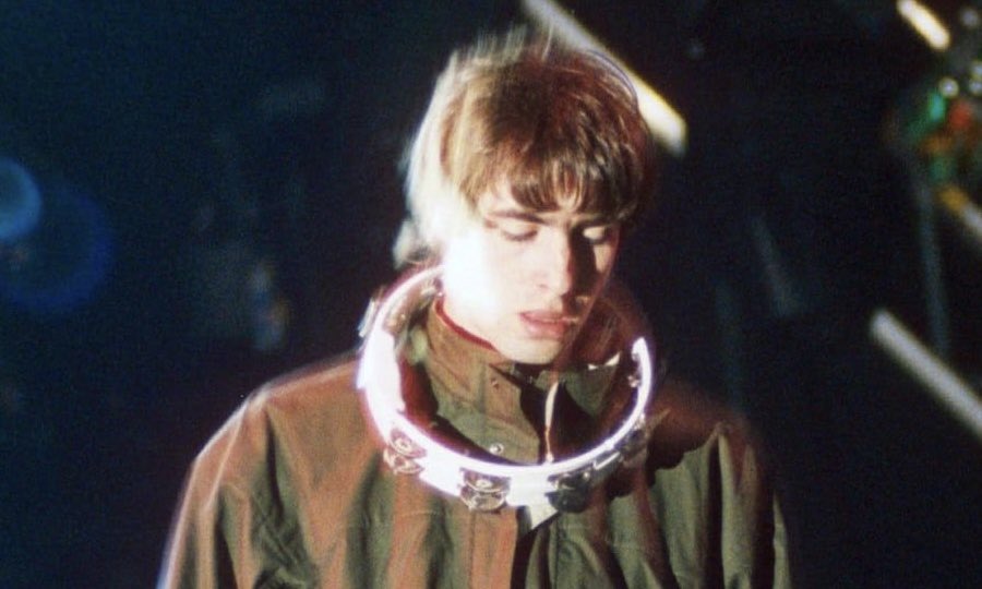 brycclem's tweet photo. Glastonbury, 1995 https://t.co/74HdGypXvn