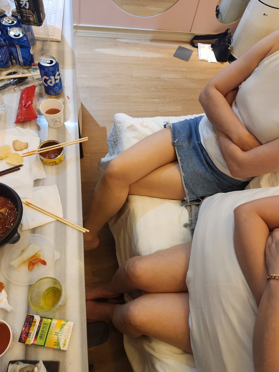 15일 금요일   순천.광양.여수 2팀  확정   한팀만같이
좋은시간  만들어봐요
딱히정한건없고  대화해봐요
장소는 3군데 에서 선택 ㅎ
#여순광 #부부커플만남  #스와핑