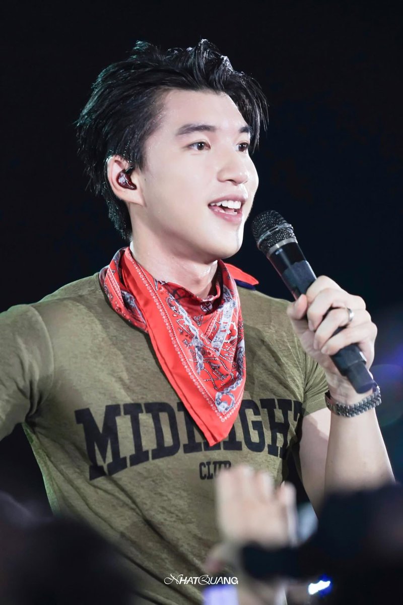 next0hth's tweet photo. #HIEUTHUHAI
#VFEST #ThanhXuanRucRo https://t.co/cHAICcLmbN