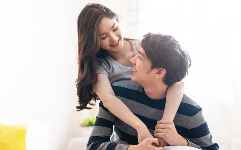 byAffection's tweet photo. 大変！女性は、1日に6,000語を目安で喋らないと「精神的ストレス」が溜まってしまうらしいです。一定量話して、聞いてもらって共感してもらったりすることに「愛されてる」と感じるそう。言葉を発することが大切であり、会話のオチはなくてもいい。男性は優しく相槌や共感を持って聞いてあげましょう。 https://t.co/uUO9dtAJyD