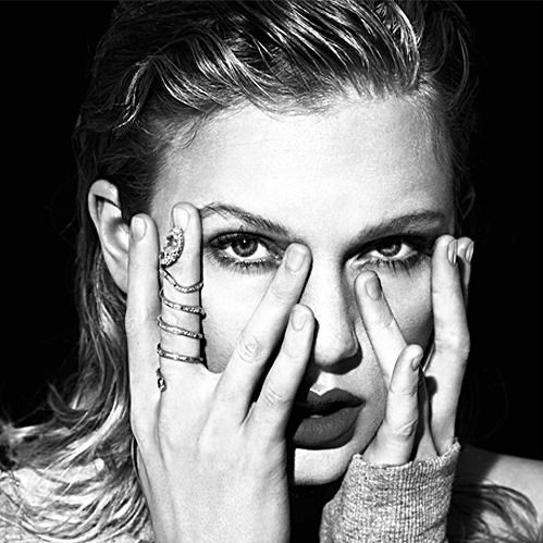 📷| “The Life of a Showgirl” photoshoot was done by Mert Alas and Marcus Piggott

— They also did Taylor Swift’s reputation photoshoot!