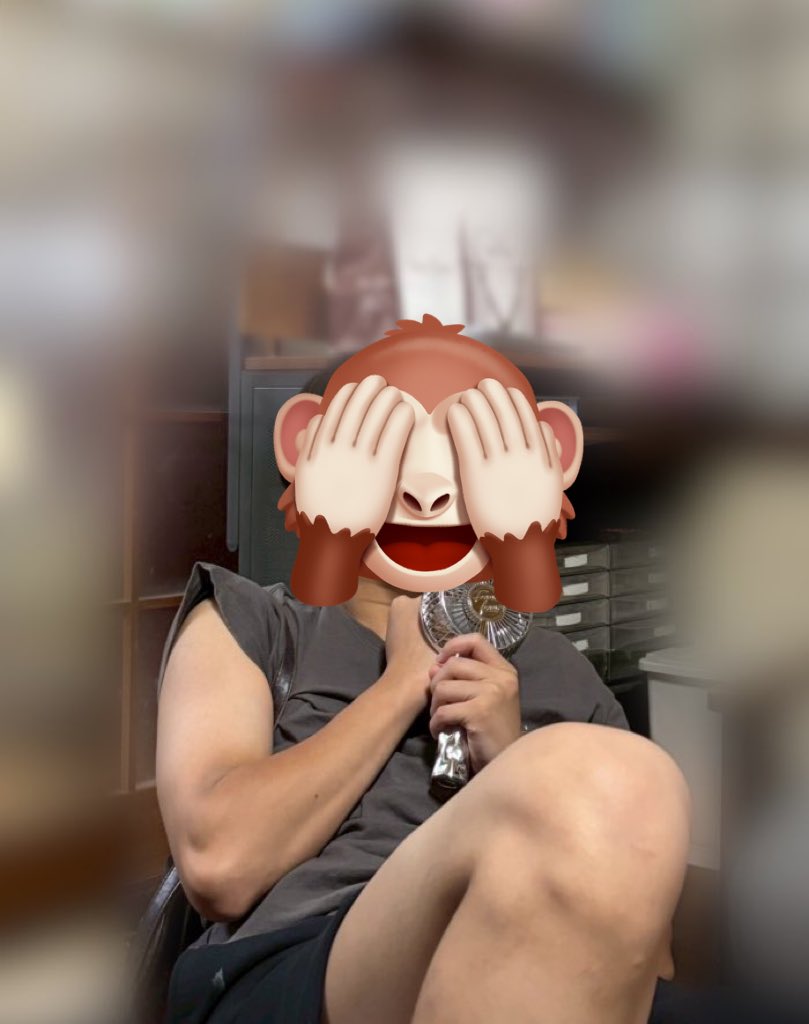 前腕と首だけ焼け過ぎてる