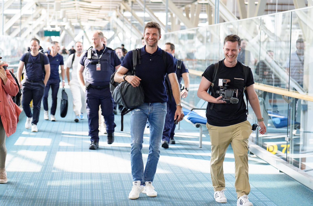 yvrairport's tweet image. What a welcome!

Thank you to the incredible @WhitecapsFC fans and community who came out to greet German legend Thomas Müller at YVR. See you this weekend at @bcplace!