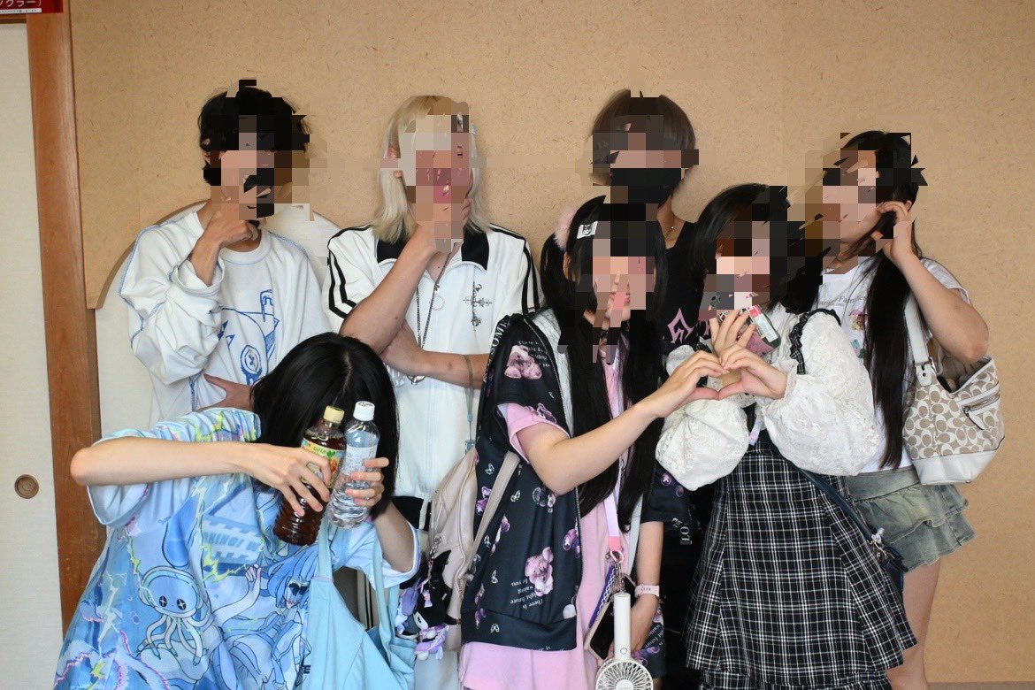 S2tudy_area's tweet photo. 8月初旬に新宿でお勉強界隈を開きました

夏休みの宿題を進めることを目標に各々が勉強していました！
早めに宿題を終わらせることで残り夏休みを存分に楽しめそうです‼️
次は27日に開くので、宿題がまだ残っている人は是非参加してみてください👍
#お勉強界隈 https://t.co/umhs1Q1rxg