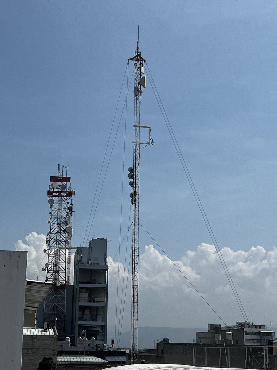 remtronic's tweet photo. Desmontaje de equipos y torre de un cliente en León,Gto. https://t.co/WlsqSM92wB