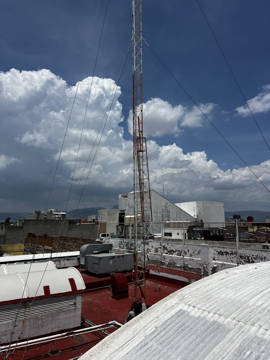remtronic's tweet photo. Desmontaje de equipos y torre de un cliente en León,Gto. https://t.co/WlsqSM92wB