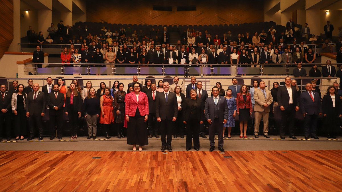 TRIJAEM's tweet photo. #Entérate: TRIJAEM CELEBRA A SU PRIMERA GENERACIÓN DEL CEPTRI.

Se celebró la ceremonia de graduación de la Primera Generación 2023-2024 del Centro de Formación y Profesionalización del TRIJAEM (CEPTRI). https://t.co/5uVN3vV3oM