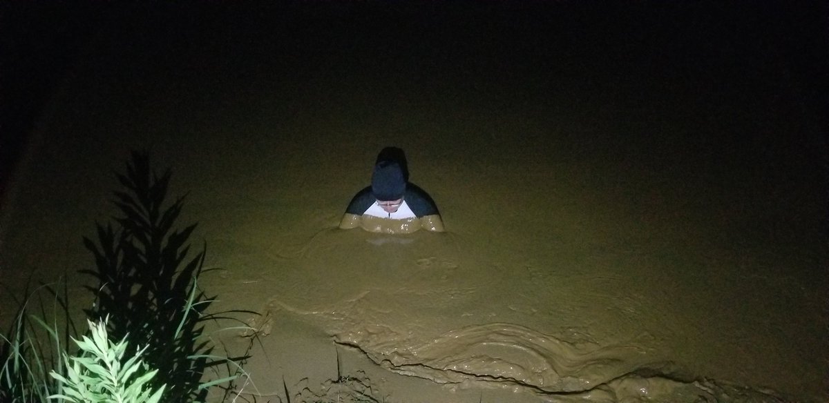 昨日はとある場所で久しぶりの実践行ってきた

トロトロで足全然付かないぐらい深くて楽しかったな