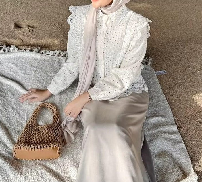 𐙚 blouse embroidery for any occasion 𐙚

a thread