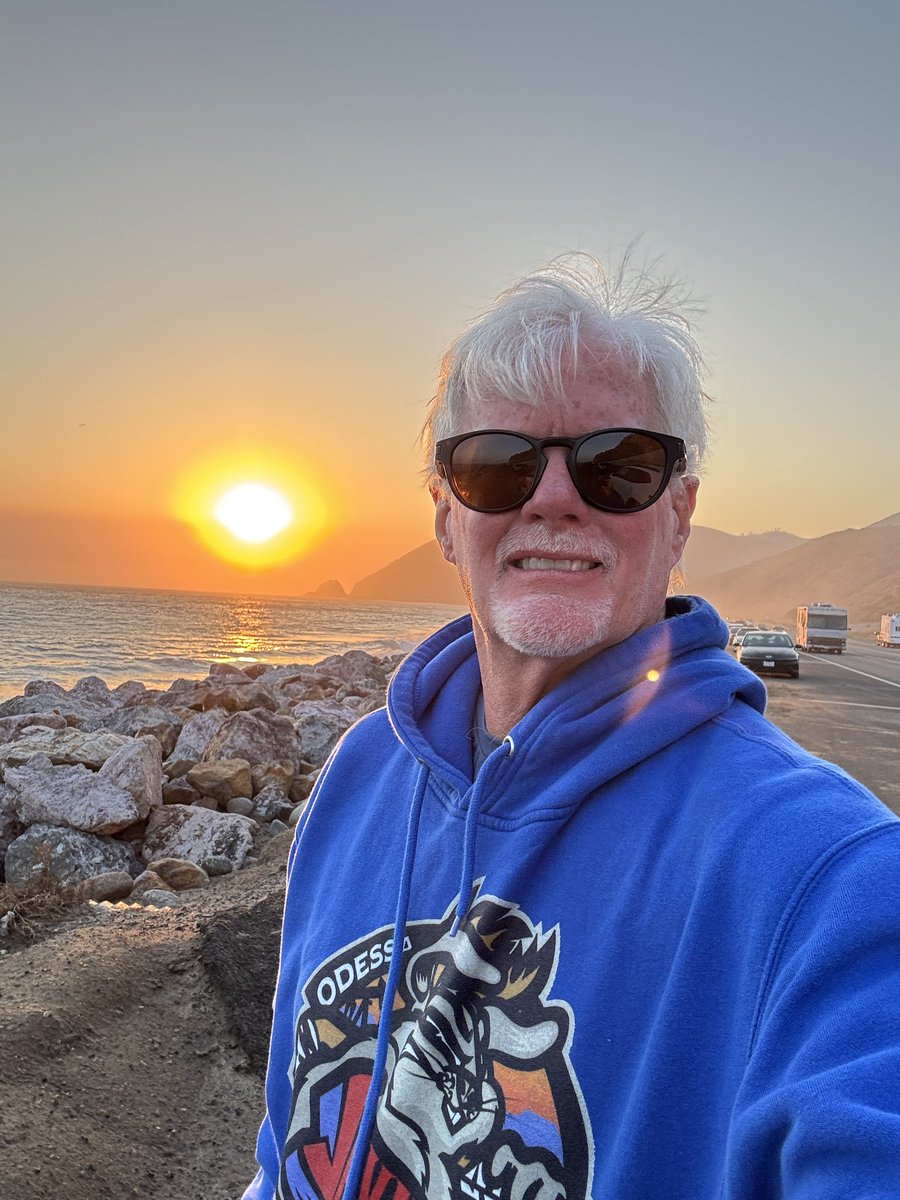 Goodbye media tent (probably my favorite part of camp)
Goodbye practice field
Goodbye Pacific Ocean, you never disappoint 
#FOXNARD @kdfwsports #DallasCowboys
#Malibu #PCH