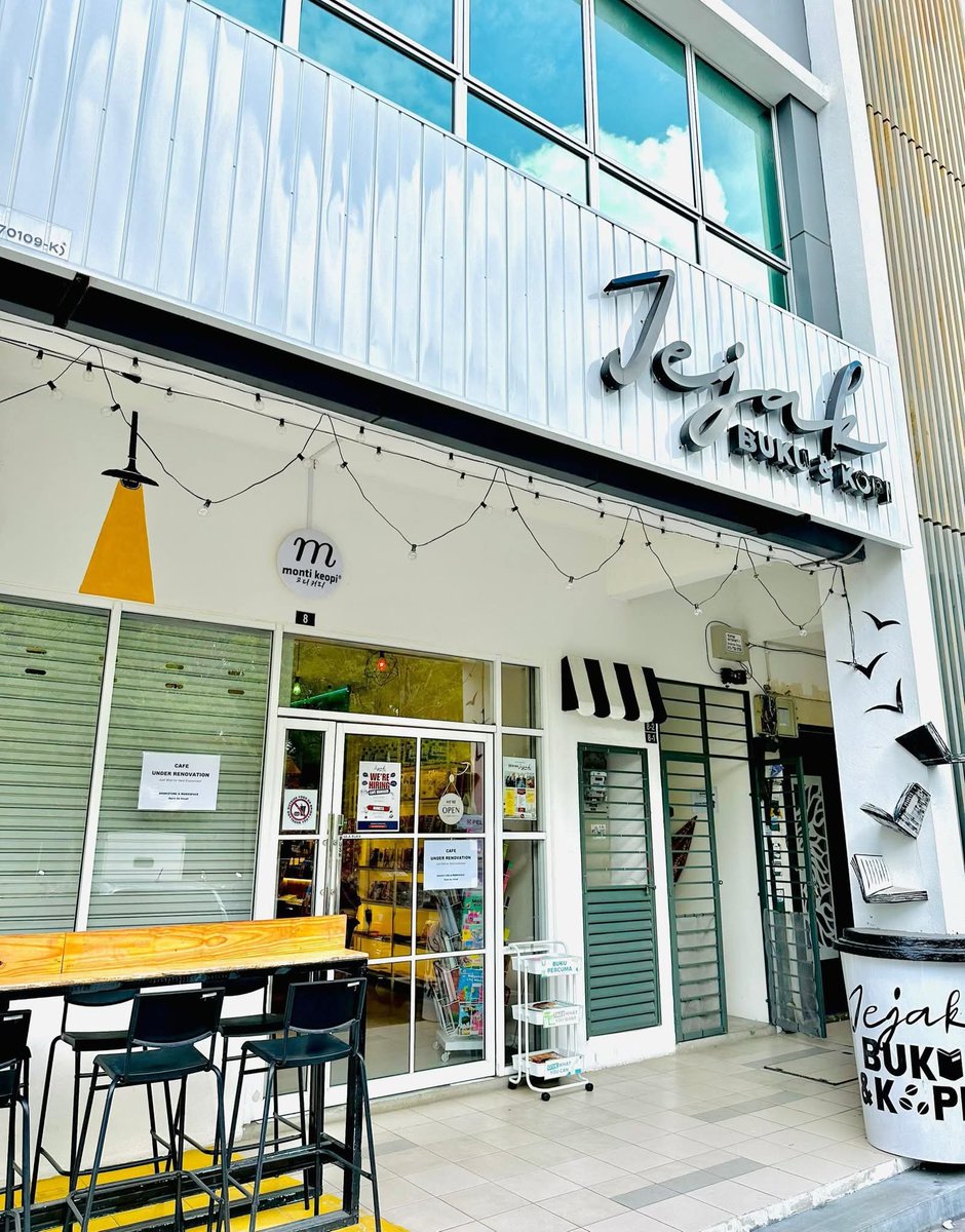 Hi, min nak share ni. 
Kedai buku, workspace dibuka. Tapi Kedai kopi ditutup

2 pengumuman penting untuk tempoh ini: 1- Anda boleh membeli makanan atau minuman dari luar &amp; menikmatinya di sini. 2- Chiller untuk minuman sejuk akan disediakan mulai minggu hadapan.

Jemput singgah