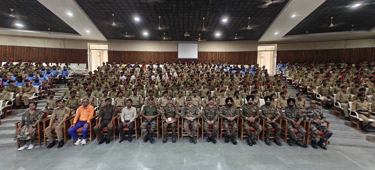 Sander Highschool (@cjpanchals) on Twitter photo 