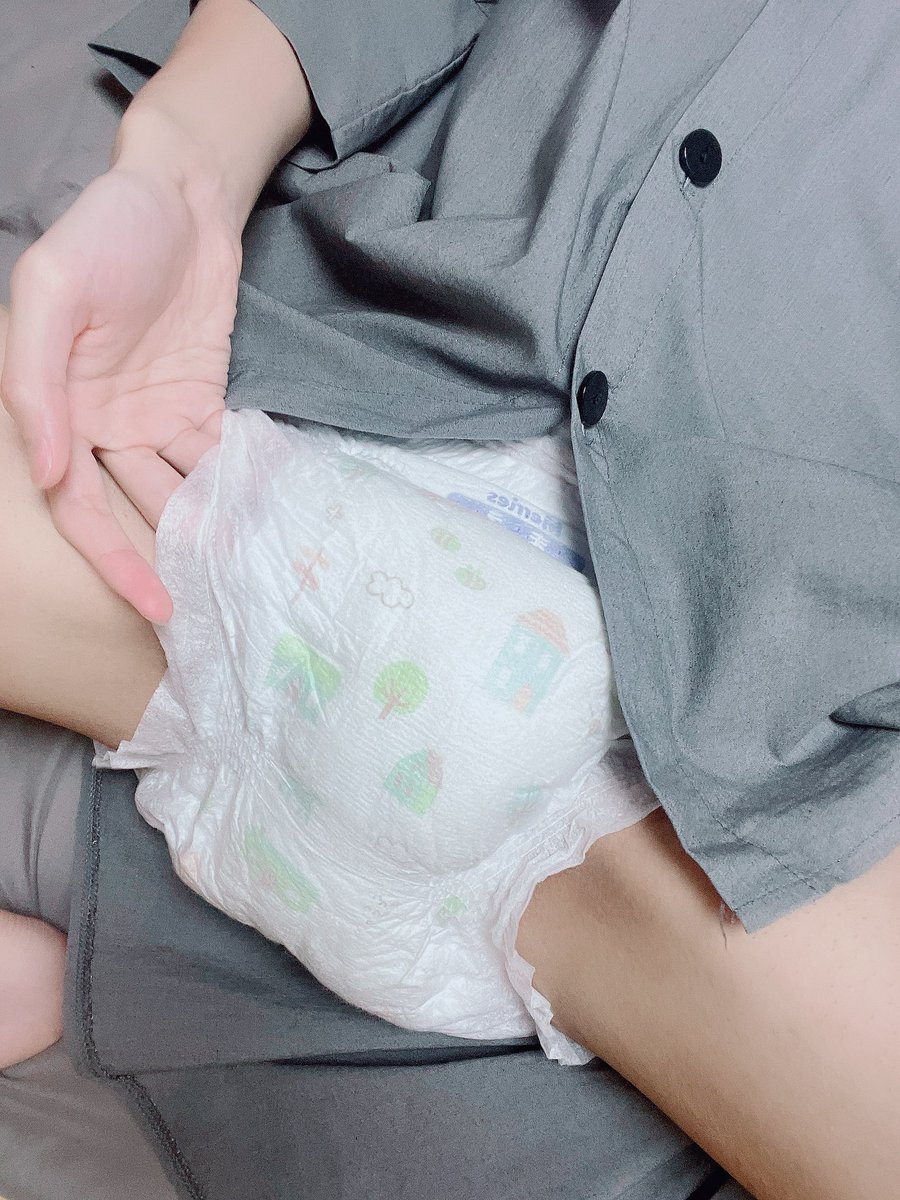 shiro_abdl's tweet photo. おむつでお出かけしよ https://t.co/lcZRB5nHkq