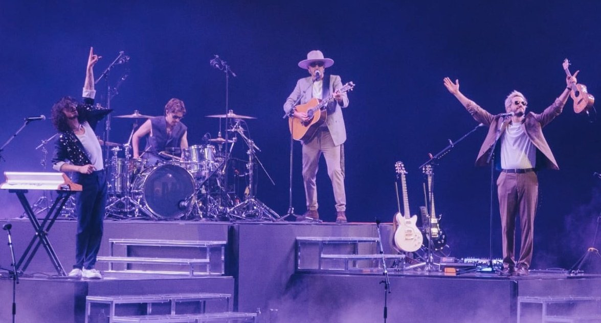 Mi relación con Morat es la más cara que he tenido y aun así cada vez que salgo de sus conciertos  siento que les quedo debiendo plata 🤣🤣