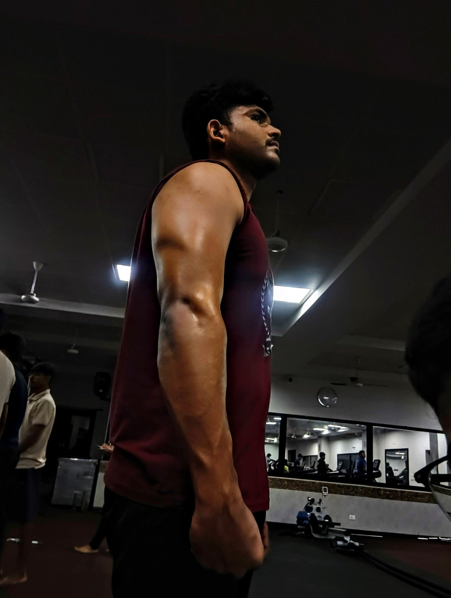 siddharthhoonka's tweet image. Triceps tricepcing