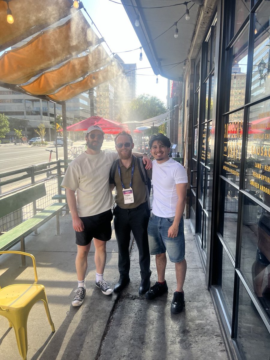 Great to meet up with the homies from <a href="/GetPyra/">Pyra | Hold, Earn, Spend</a> today before leaving Salt Lake. Also great to see some more familiar faces at <a href="/mtndao/">mtndao 🗻</a>