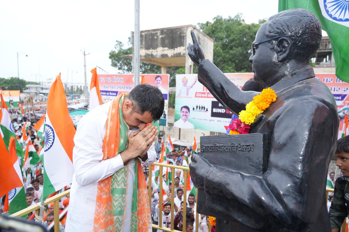 ChaudhryShankar's tweet photo. Inspired by PM Shri @narendramodi ji’s #HarGharTiranga campaign, the people of Tharad came together in a grand Tiranga Yatra, writing a vibrant chapter of patriotism. https://t.co/j8Gf3cr5hM