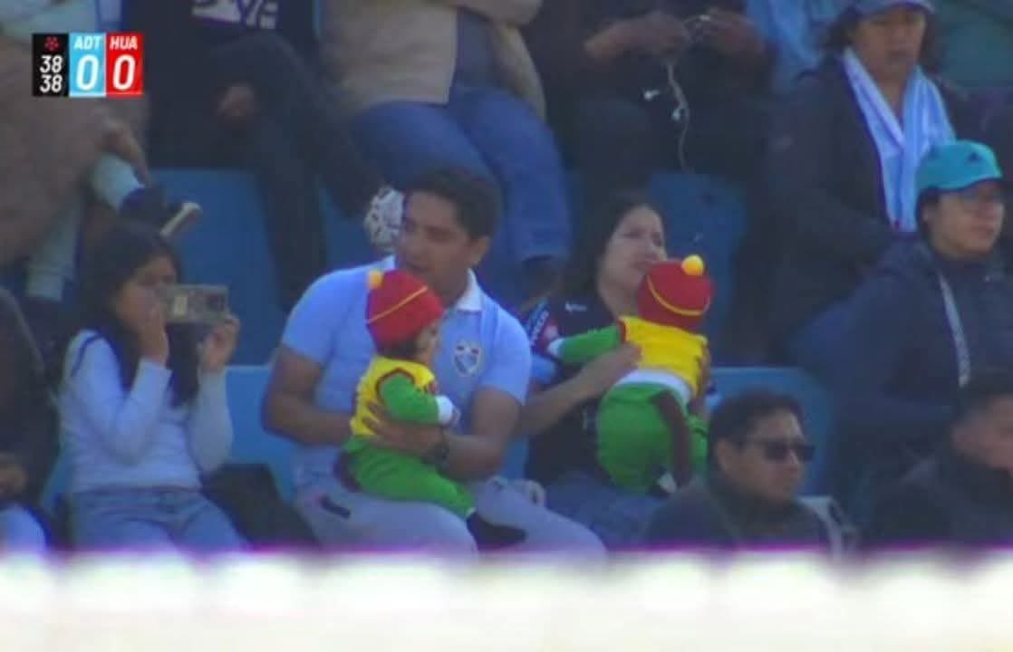 Yo: anoche soñé contigo
Ella: que soñaste?
Yo...