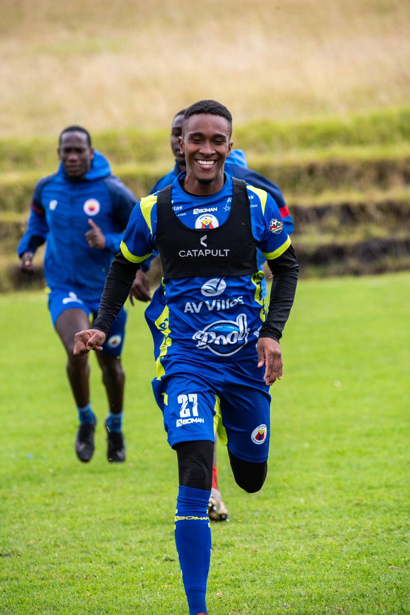 Sebastián Hurtado (@sebashurtado93) on Twitter photo ¿Quién es Jeirye Stevens Caicedo Hurtado?
Aquí te presentamos la nueva cara de <a href="/DeporPasto/">Asociación Deportivo Pasto</a>
📅 Fecha de nacimiento: 16 de marzo de 2004 (21 años)
📍 Lugar de nacimiento: Cali, Colombia
⚽ Posición: Extremo
Trayectoria deportiva:
•Formado en el Club Deportivo Héctor Hurtado ¿Quién es Jeirye Stevens Caicedo Hurtado?
Aquí te presentamos la nueva cara de <a href="/DeporPasto/">Asociación Deportivo Pasto</a>
📅 Fecha de nacimiento: 16 de marzo de 2004 (21 años)
📍 Lugar de nacimiento: Cali, Colombia
⚽ Posición: Extremo
Trayectoria deportiva:
•Formado en el Club Deportivo Héctor Hurtado