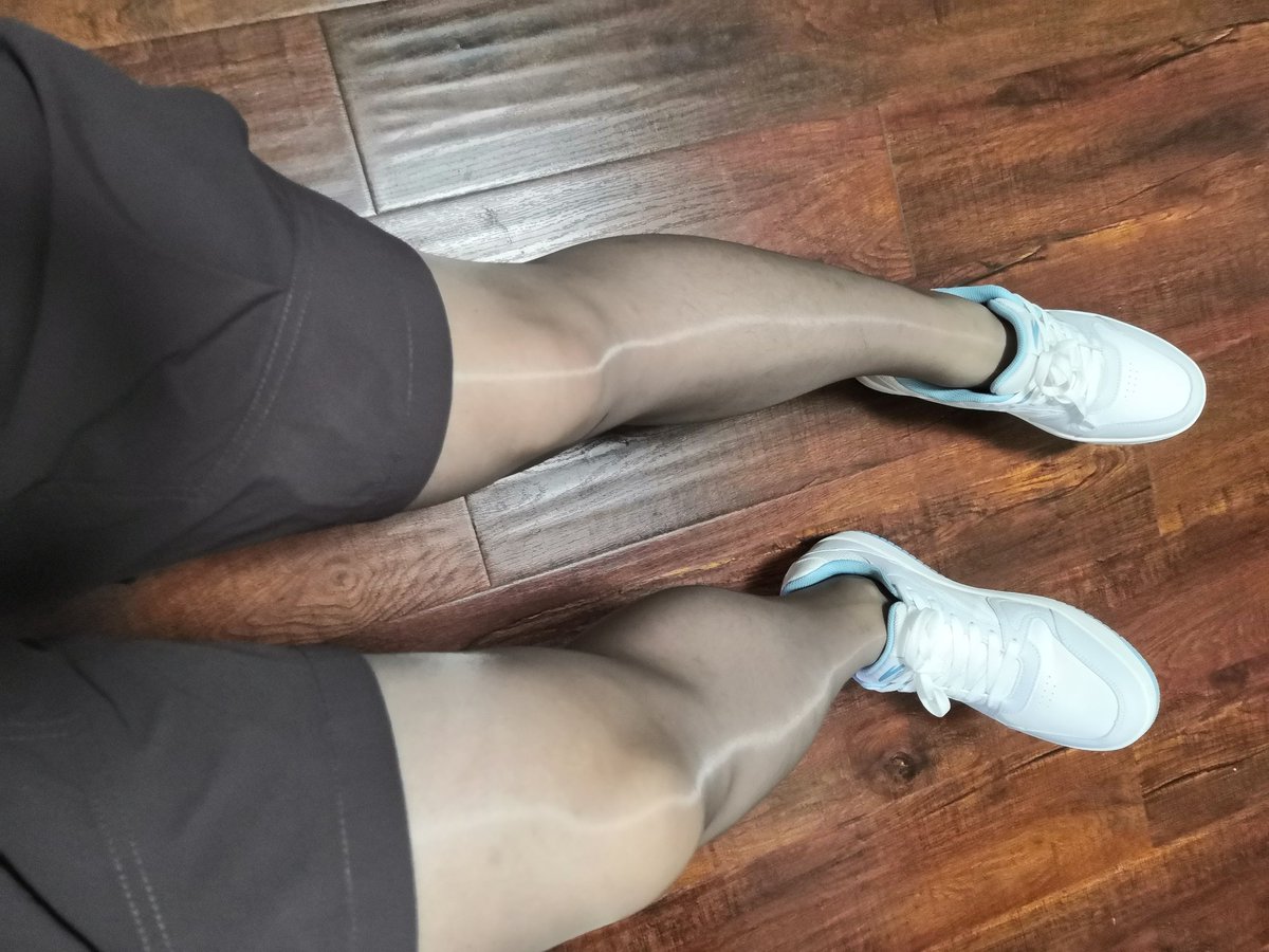 Ei63U's tweet photo. 油亮丝与白鞋
真的好看 https://t.co/GDvzKfllDz