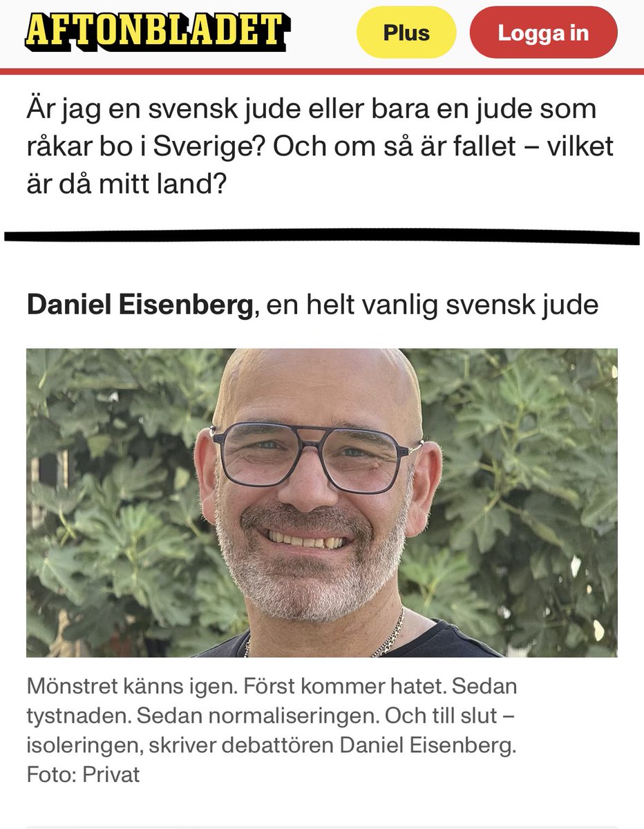 Svaret är: du är en jude som bor i Sverige och ditt land är Israel.
Det borde i alla fall vara svaret.  Det är olyckligt om det skulle krävas "hjälp" från antisemiterna för att komma till denna insikt, men det vore inte heller den första gången i judisk historia som det krävs.