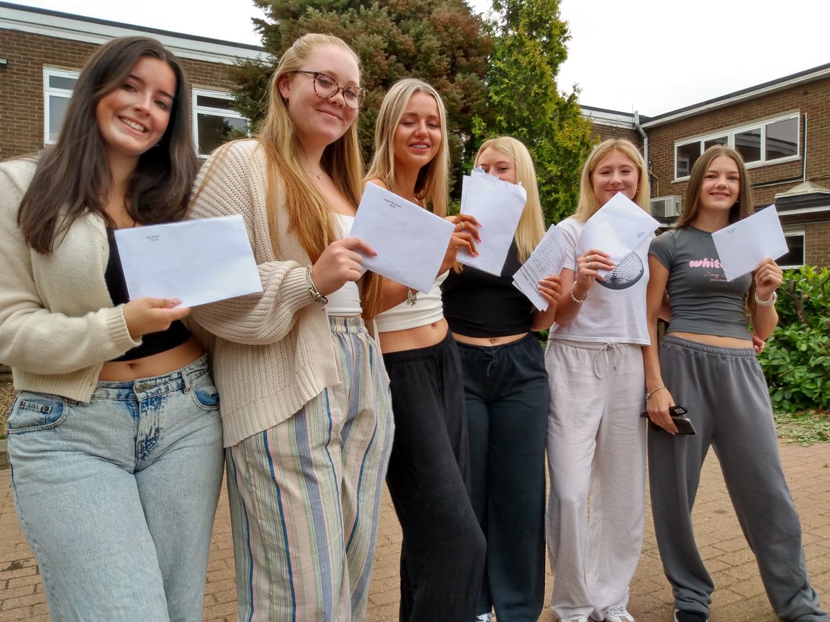 Andrew Ffrench tweet media