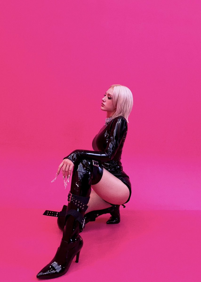 JEON SOMI WHEWWWW 😮‍💨