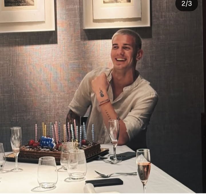 Feliz cumpleaños para <a href="/Mastantuono07/">Franco Mastantuono</a> donde un día como hoy además de tener 18 añitos cumplirá el sueño de muchos 🎂🎊 ser jugador oficial del mejor club del mundo Real Madrid 😍🫶🤍 que disfrutes tu día junto a tu familiares. Hala Madrid