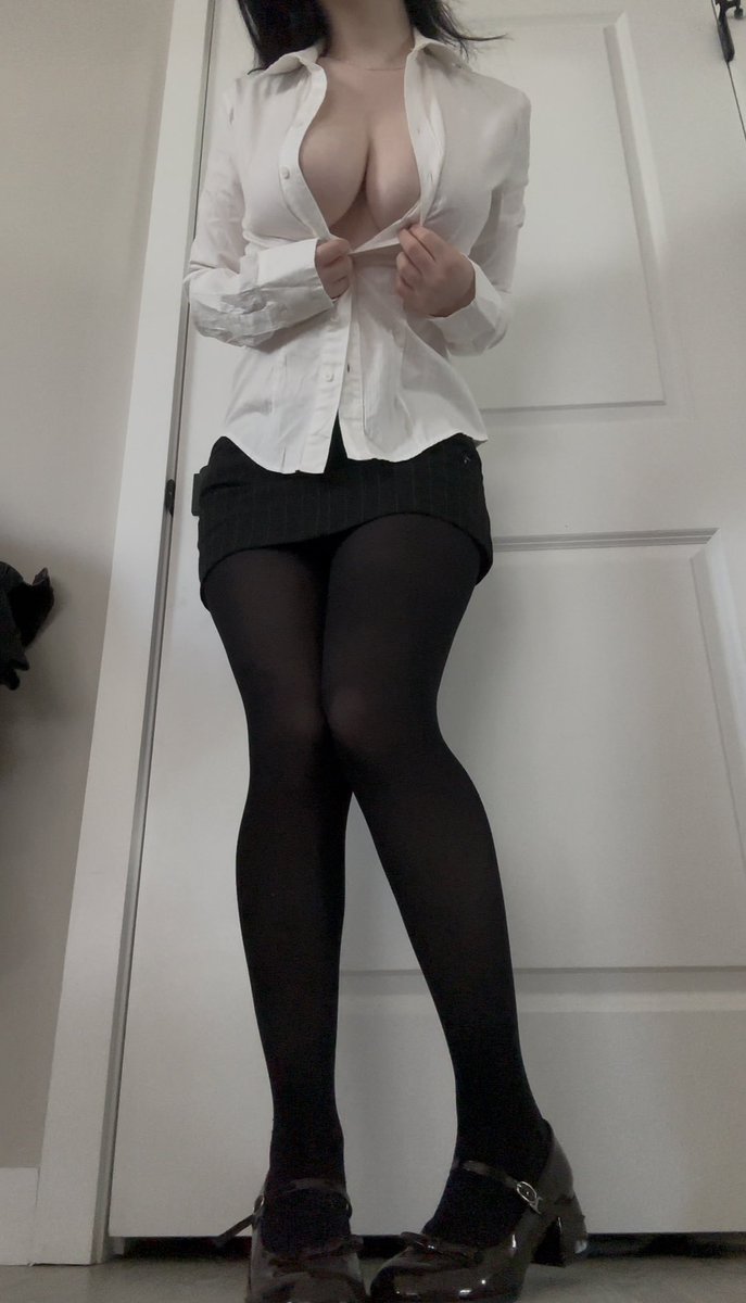 say ‘yes’ if youd unbutton my shirt for me