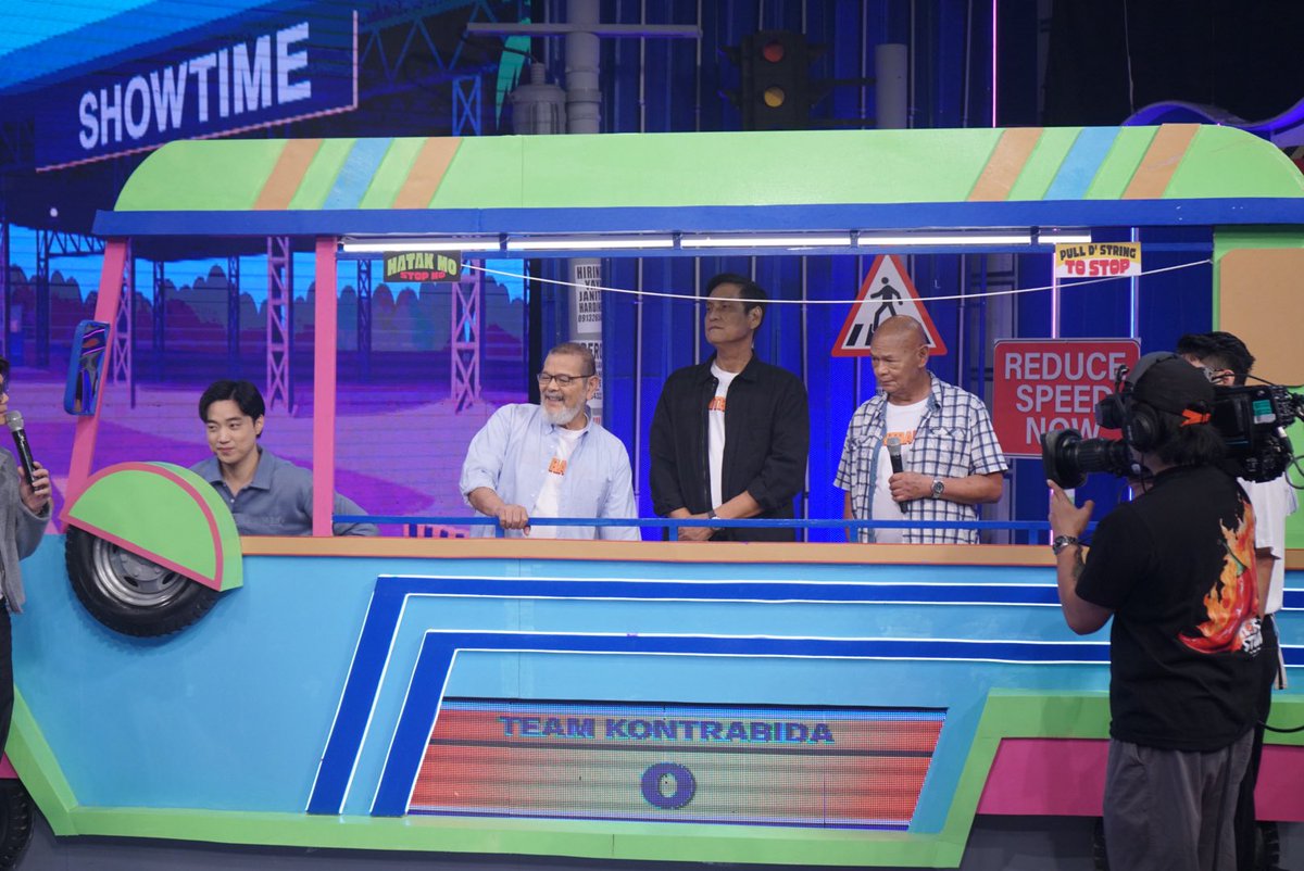 gmanetwork's tweet photo. Team MOMBSHELLS versus Team KONTRABIDA sa #MasaSagotMoBa! 

#ShowtimeMuseKoDay
For more #ItsShowtime content, visit:
https://t.co/pNccllRyFz https://t.co/8tCEdAj6PV