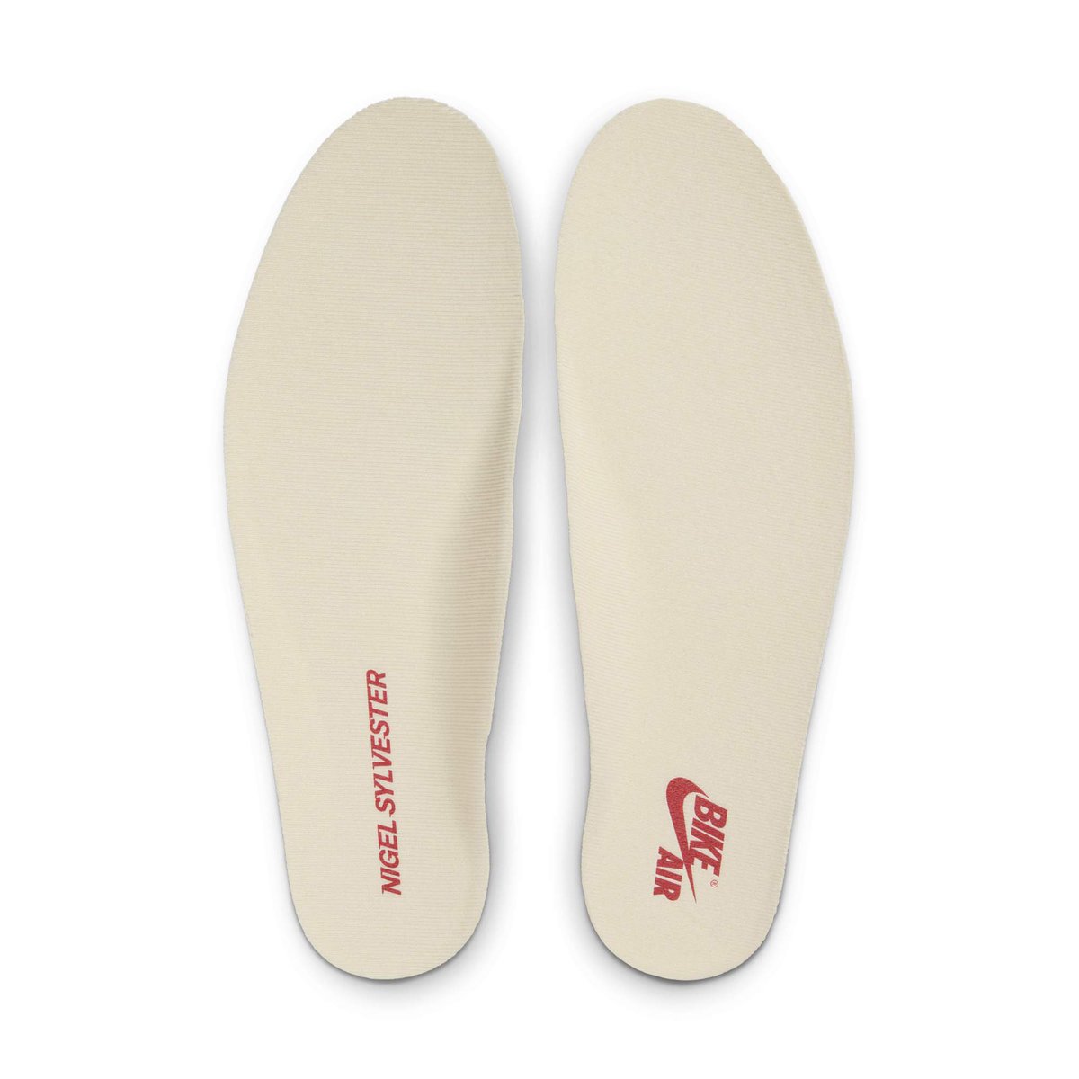 JustFreshKicks tweet media