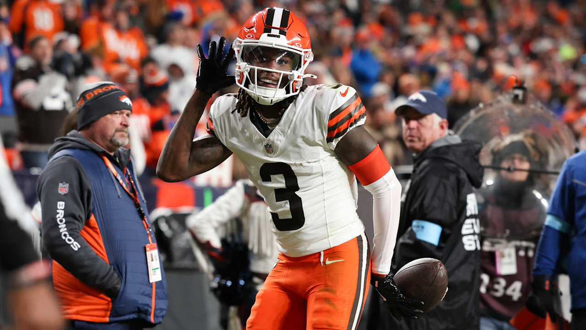 AdamShitte84829's tweet photo. BREAKING NEWS🚨 IT’S OFFICIAL NOW‼️
SAQUON AND DONE have acquired WR Jerry Jeudy & a 2025 2nd round pick (14th overall) from Screamin Scoregasms in exchange for a 2025 1st round pick (6th overall) & a 2025 3rd round pick (24th overall). #406DL #AdamShitterOnItFirst https://t.co/SP9XTj2Cjq