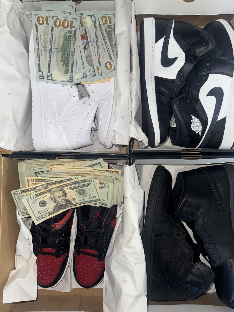 RothchildBlue's tweet photo. 4 pairs of new Jordans &amp; 5 figures, I ain’t even wore them yet 📈 https://t.co/53qWDXqcnT