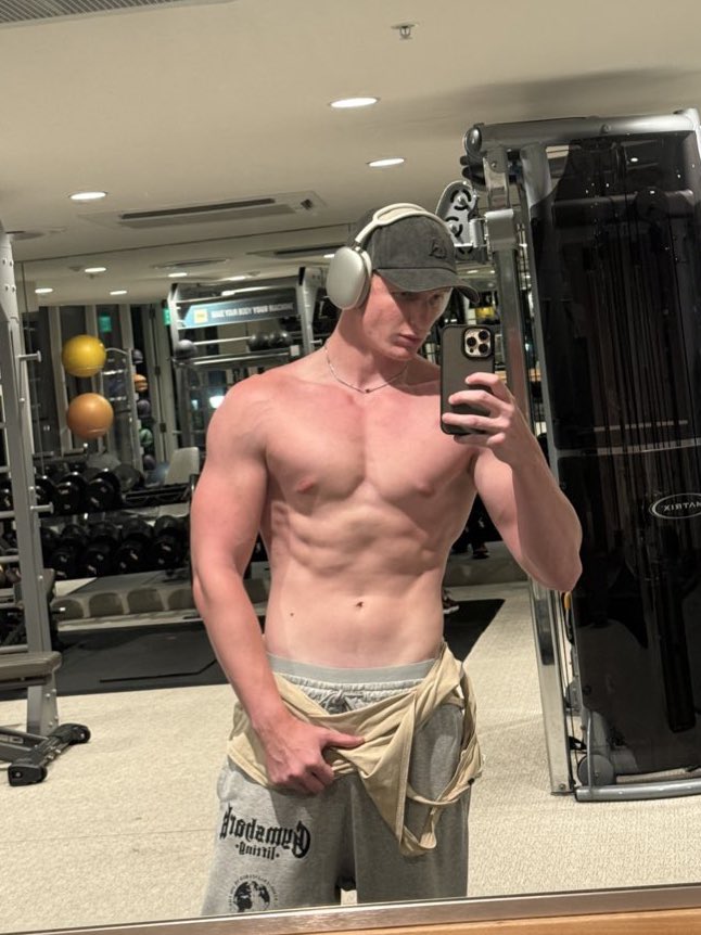 𝗕𝘂𝗯𝘇𝘆 tweet media