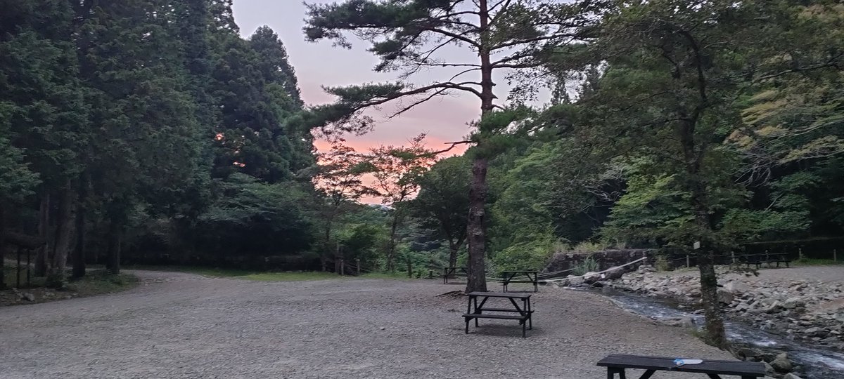 youhigu's tweet photo. 先日、丹沢で、キャンプしました。
BOSCOさんにお世話になりました。キャンプ場内に川もあり子どもは、かなり楽しんでました。管理も行き届いていて、いいキャンプ場でした！
#キャンプ https://t.co/VgHGtPBlF9
