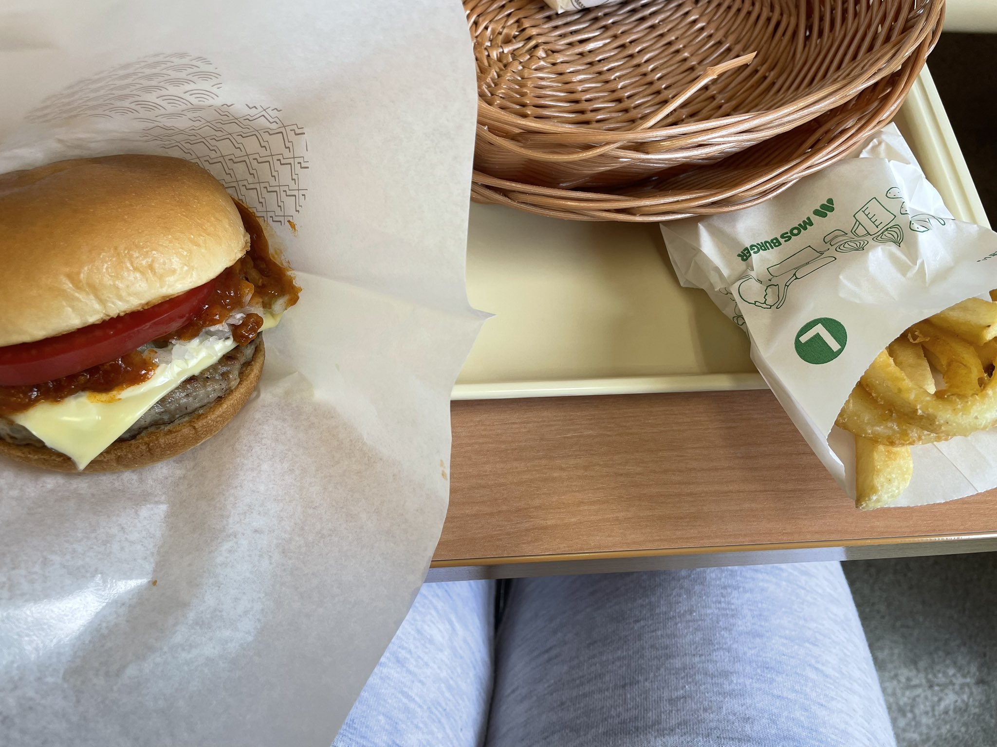 モスバーガーハイキューコラボ - Search / X