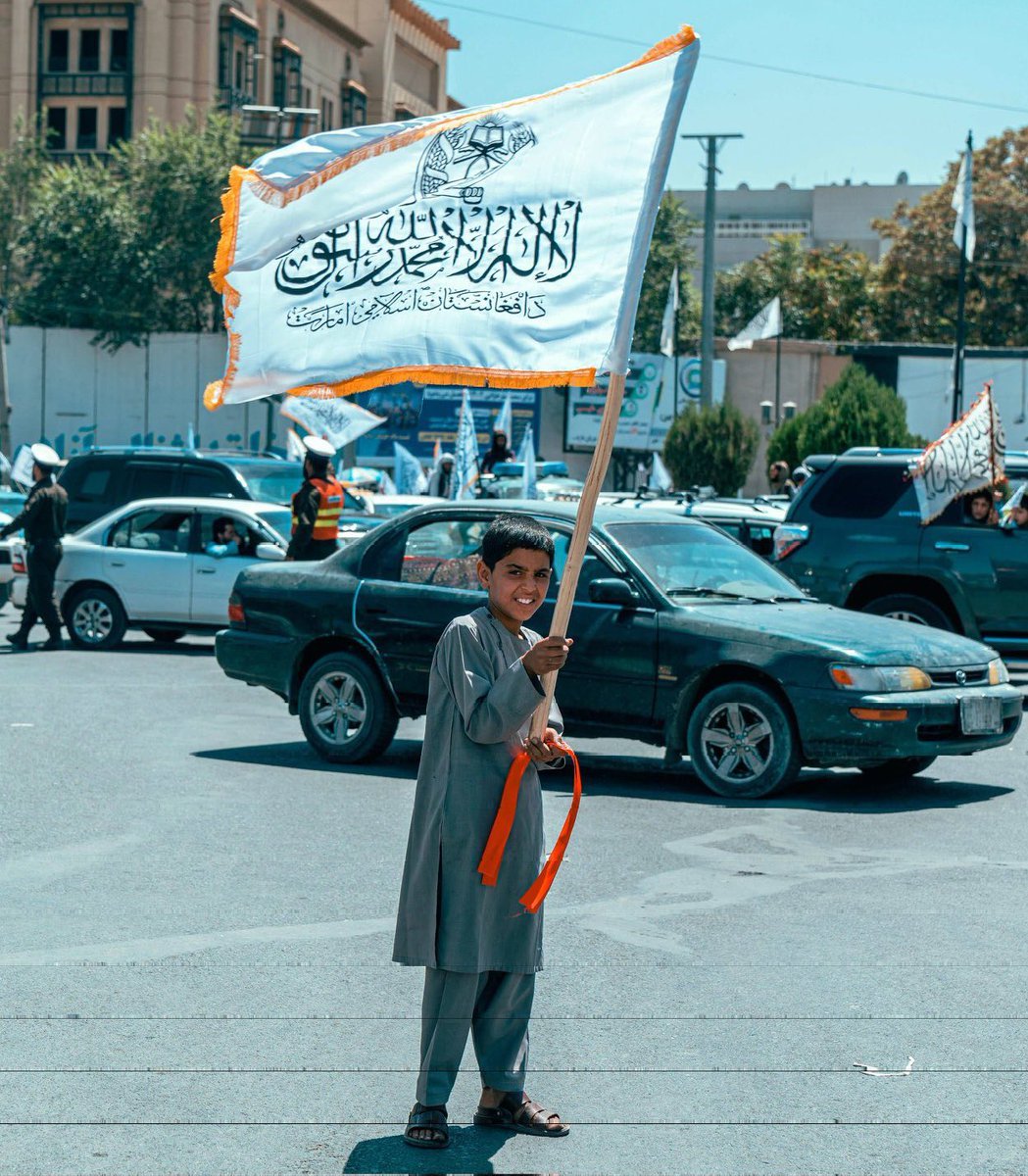 DrAjwa29's tweet photo. ورور جان مې ازادۍ ورځي ته دومره خوشحاله دی، انځور يي ريټويټ کړئ. https://t.co/HCVThIpfmn