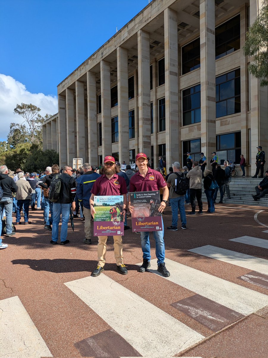An excellent turnout for the Stop overreach rally at Parliament house today.

Our volunteers handed out flyers and had lots of meaningful conversations.

We heard a lot of "I voted Libertarian" showing that our name is growing. 

Were you there?