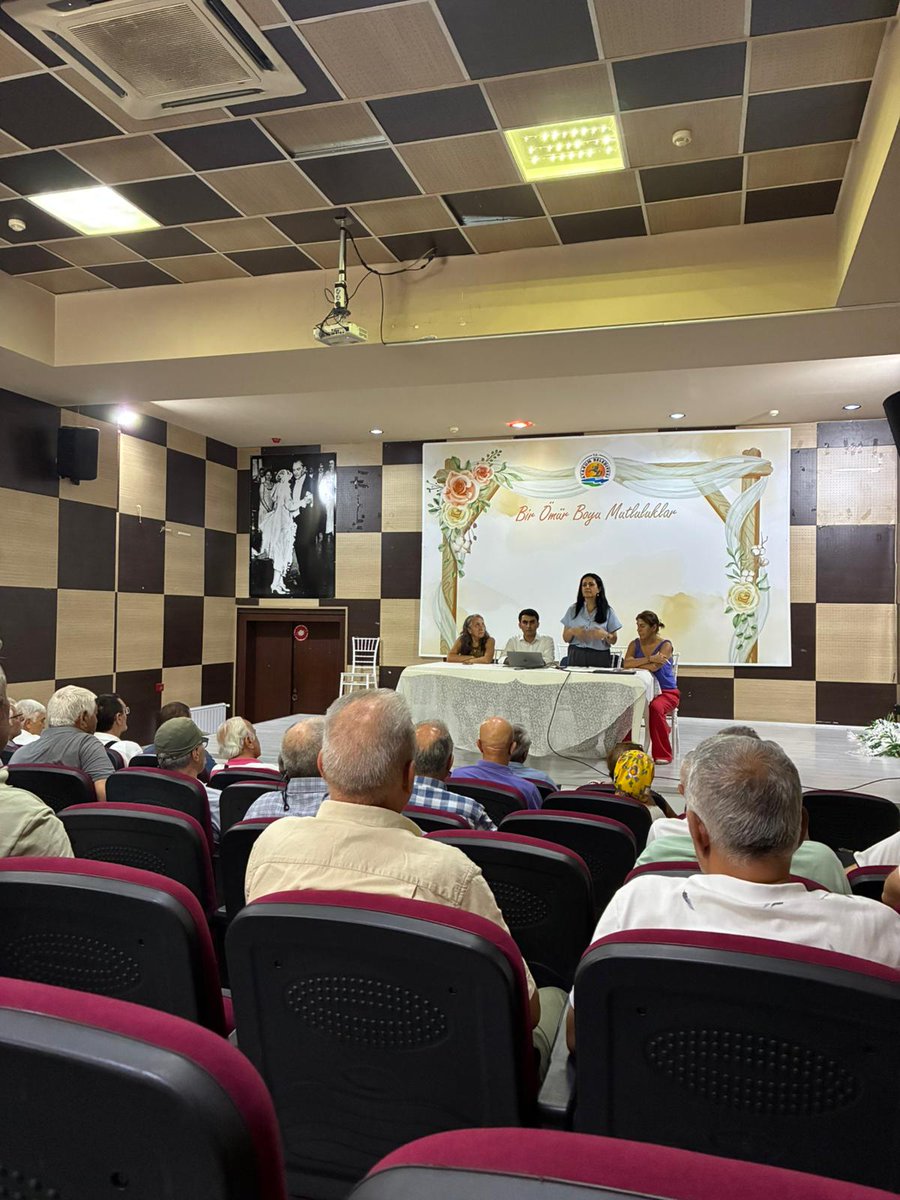 HdpSamsun's tweet photo. Dem Parti' nin başlattığı Barış ve Demokratik Toplum toplantıları kapsamında Hakkari vekilimiz Vezir Coşkun PARLAK,Merkezi Örgütlennme Komisyonu Eş Sözcümüz Elif BULUT, Kadın Koordinasyonu üyemiz Fatma KOÇYİĞİT'in katılımı ile toplantımızı gerçekleştirdik https://t.co/kmkm81x7Og