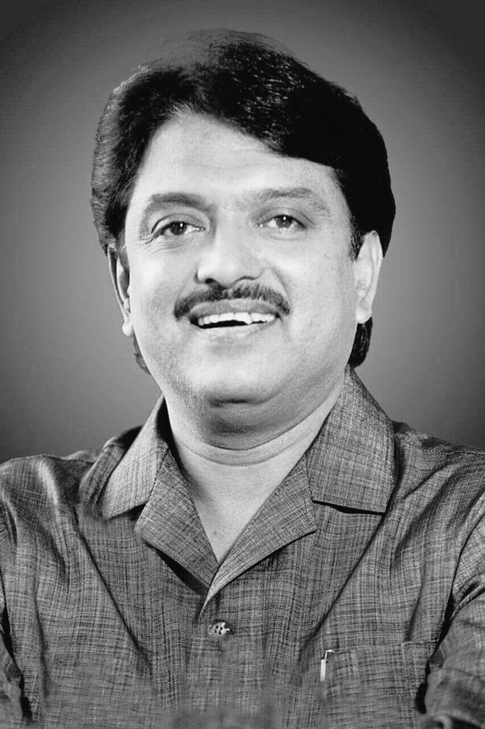 अभिषेक मुकेश शुक्ला INC🇮🇳 (@abhishukla_inc) on Twitter photo महाराष्ट्र सरकार के पूर्व मुख्यमंत्री रहे स्व. विलासराव देशमुख जी की पुण्यतिथि पर भावपूर्ण श्रद्धांजलि 🙏
#विलासराव_देशमुख
<a href="/Riteishd/">Riteish Deshmukh</a> महाराष्ट्र सरकार के पूर्व मुख्यमंत्री रहे स्व. विलासराव देशमुख जी की पुण्यतिथि पर भावपूर्ण श्रद्धांजलि 🙏
#विलासराव_देशमुख
<a href="/Riteishd/">Riteish Deshmukh</a>
