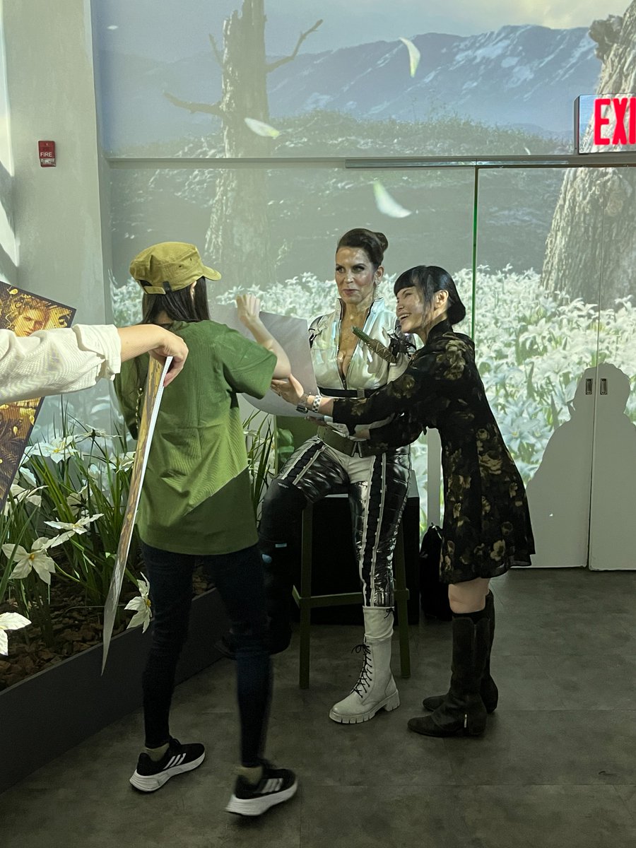 Thank you to everybody who came out to our METAL GEAR SOLID Δ: SNAKE EATER pop-up in New York! 🫡 It was so much fun meeting some of our community members and watching you play through the first mission of the game. 🐍💥

Huge shout out to our partners that helped make this