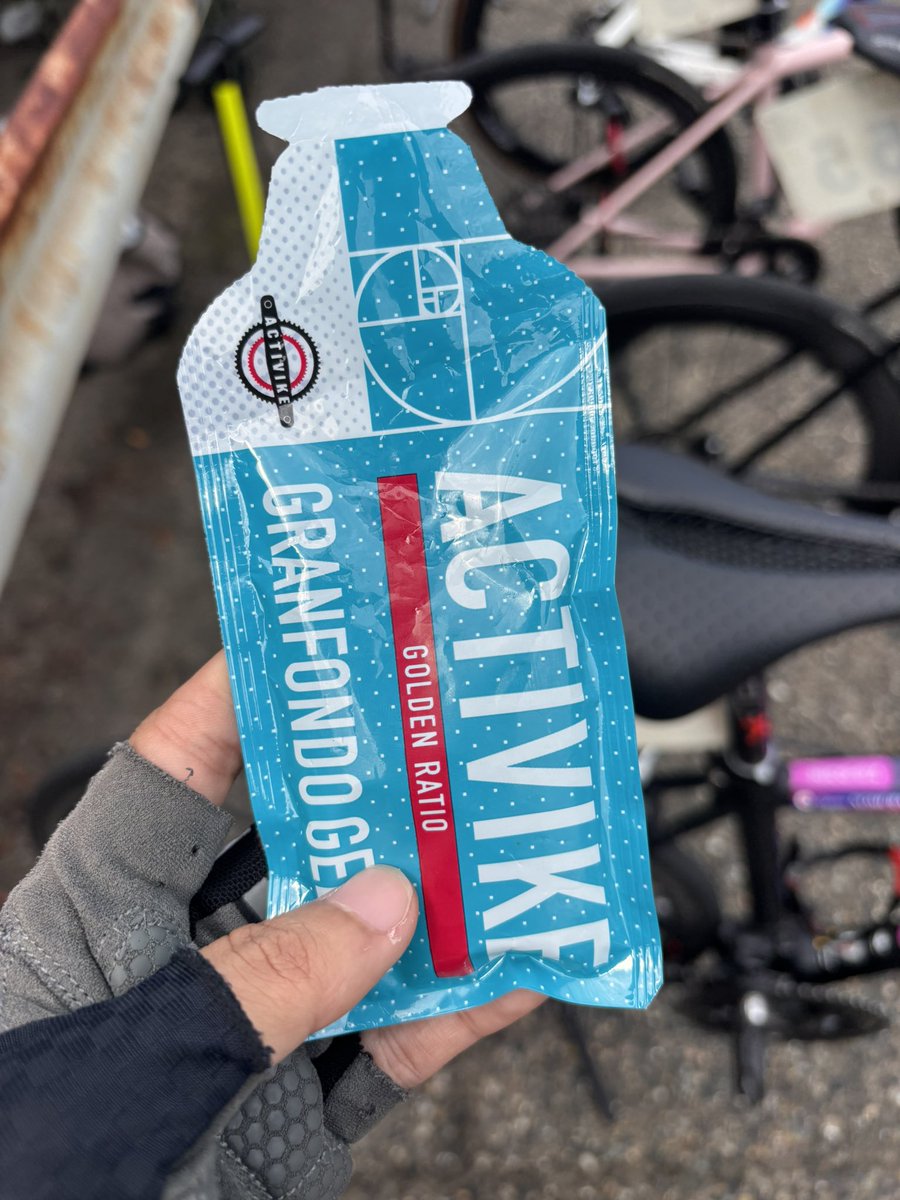 ののむら/野村綾乃 (@222_logs) on Twitter photo 本日は間瀬4時間耐久レース🚴♀️
ACTIVIKEのグランフォンドジェルのおかげで後半まで頑張れた🔥
ブルベではグランフォンドウォーターの方を100kmに一回ボトルに溶かしてに飲んでます!いつもありがとう!
Special Thanks <a href="/RyusukeHonda/">Ryusuke Honda</a> 本日は間瀬4時間耐久レース🚴♀️
ACTIVIKEのグランフォンドジェルのおかげで後半まで頑張れた🔥
ブルベではグランフォンドウォーターの方を100kmに一回ボトルに溶かしてに飲んでます!いつもありがとう!
Special Thanks <a href="/RyusukeHonda/">Ryusuke Honda</a>