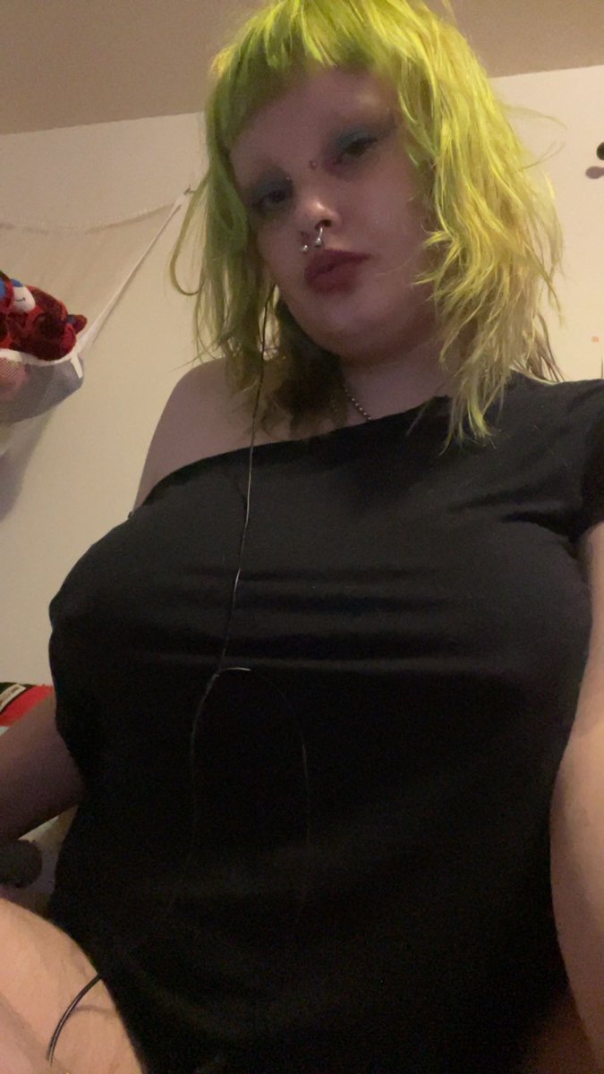 Lvr! HE/IT tweet media