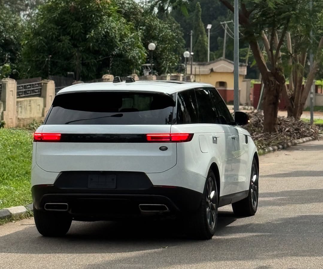 Abj_Auto_cars's tweet photo. βΌοΈ RANGE ROVER SPORT 2025 β Foreign Used / Brand-New Arrival #rangesport
π DUTY: Fully Paid βοΈ
π·οΈ PRICE: π₯DM for Price
π LOCATION: Abuja π³π¬
π CALL/WHATSAPP: 08052712169 / 09112199464
π₯ Ultimate luxury SUV β limited availability. DM now to reserve! #abuja https://t.co/8bpuq2BD8W