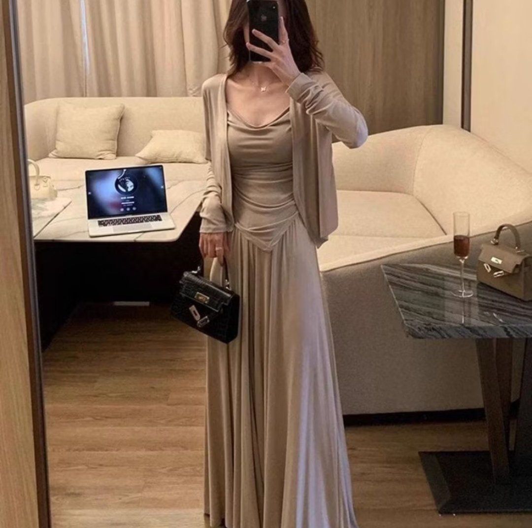 one set outfit 

a-thread