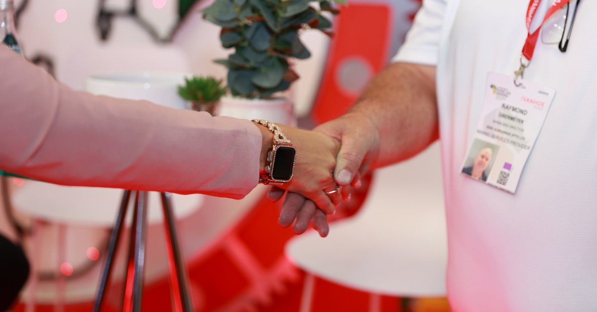 MiningIndaba's tweet image. Mining Indaba is more than its programme, it’s the conversations, chance encounters, and connections that last. Meet familiar faces, discover new ones, and soak it all in under a Cape Town sunset. Early bird rates now open: eu1.hubs.ly/H0m7J160 #MI26 #MiningIndaba