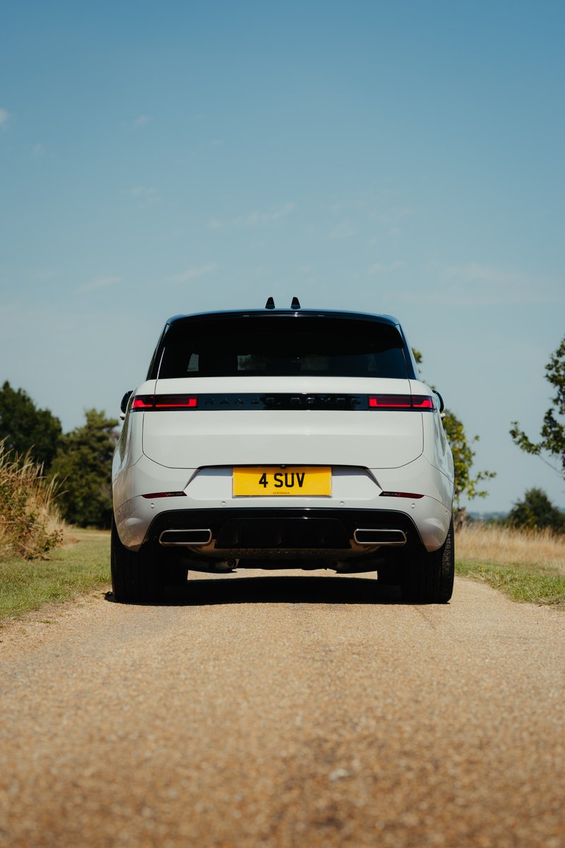 saxtonsofficial's tweet photo. Just arrived... 2024 Range Rover Sport P460e ๐ค
Now available at Saxton 4x4 ๐
Colour: Borasco Grey
Mileage: 11,316
Price: ยฃ89,000
Reg: Y90 SHS
#RangeRover #RangeRoverP460e #RangeRoverSport #LandRoverRangeRover #LandRover https://t.co/K3ubqRlCEj